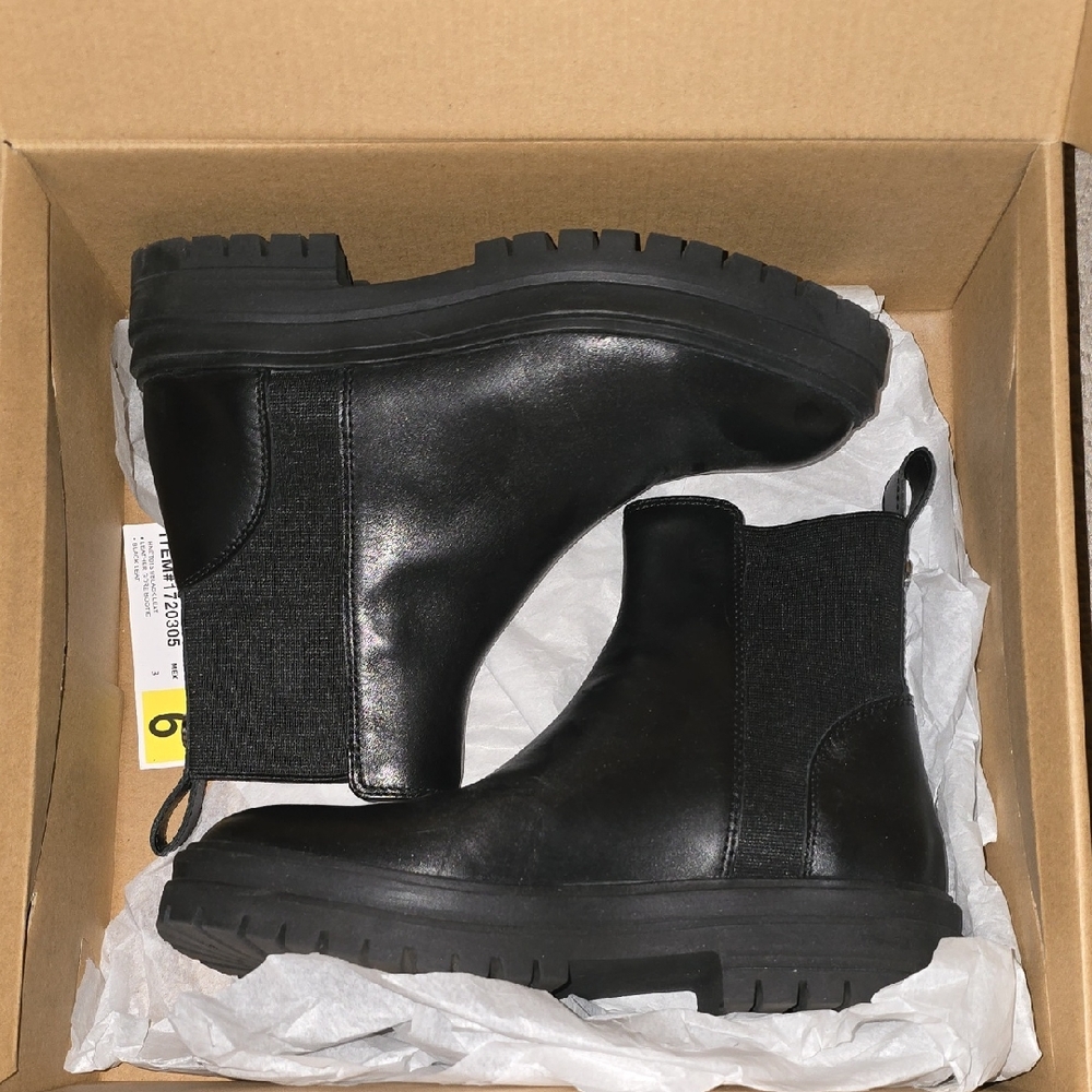 Steve Madden Black Ankle Boots